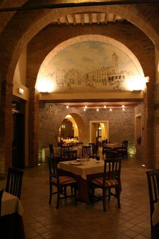 Albergo Vecchia Porta Matelica Rum bild